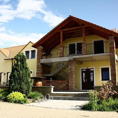Penzion Siesta Valtice Exterior photo